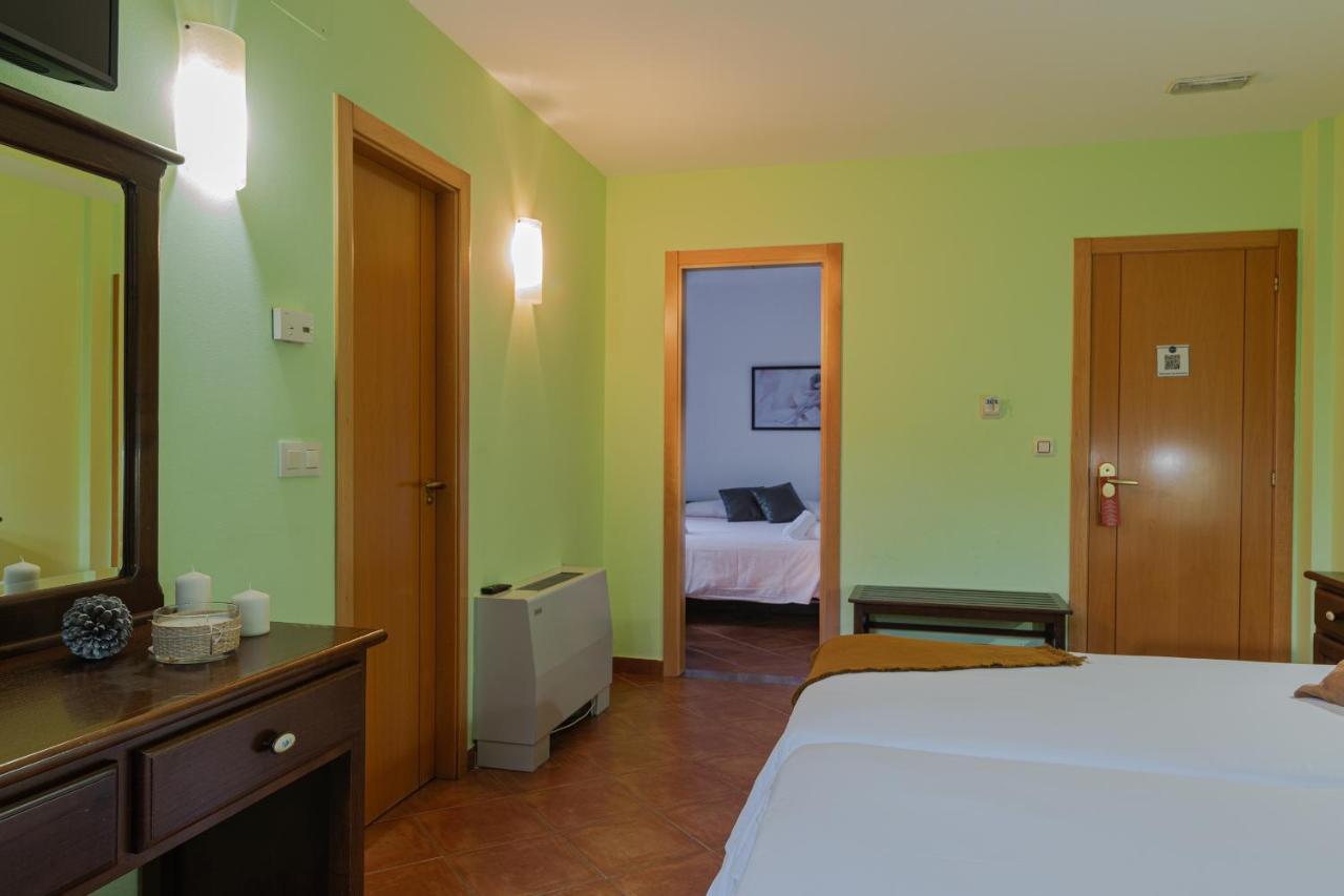 Hotel Balneario Rio Pambre Palas de Rei Eksteriør billede